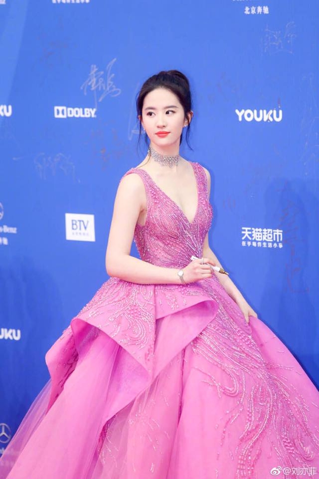 Sốc với bảng giá quảng cáo hàng chục tỷ trong 5 phút của dàn nữ thần